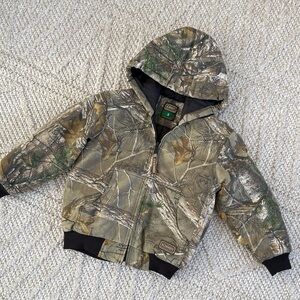 Kids Camo Hooded Jacket Size S | Zip-Up Outdoor Jacket